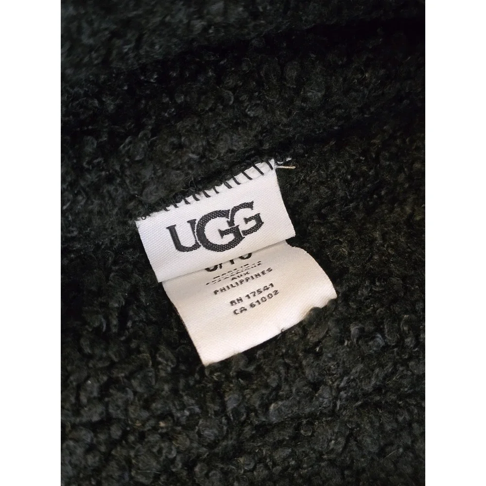UGG $155 trapper
